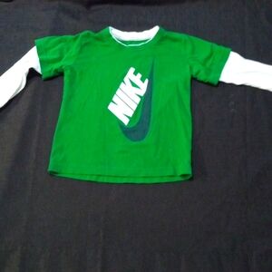 The color is green. Size is 4t